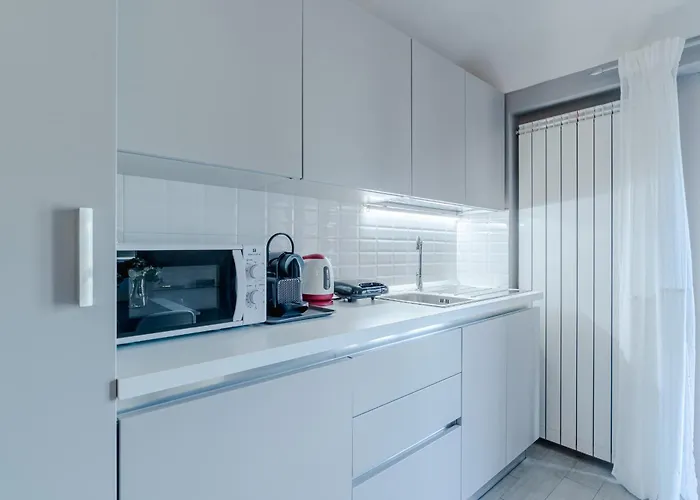 Magenta 5 * Turin